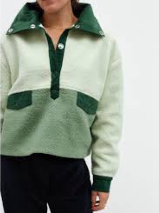 House of Sunny Jackets & Blazers - House of Sunny Teddy Pullover size 6 with snap pockets, oversized